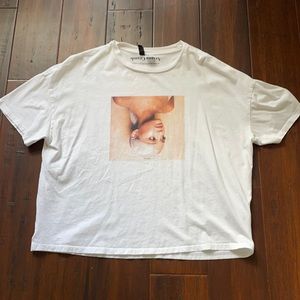 ariana grande sweetener tee